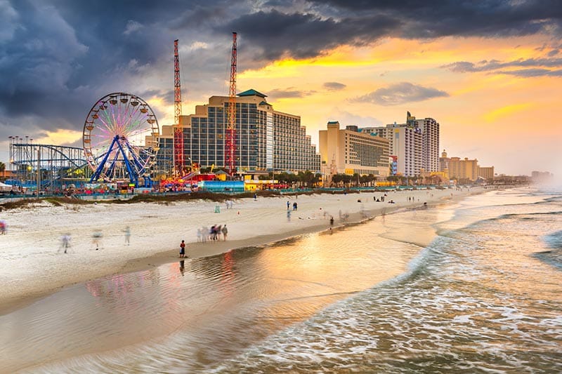 Daytona Beach Boardwalk & Pier Experience | 4 Days 3 Nights | One-Bedroom Unit at Grand Seas Daytona Beach