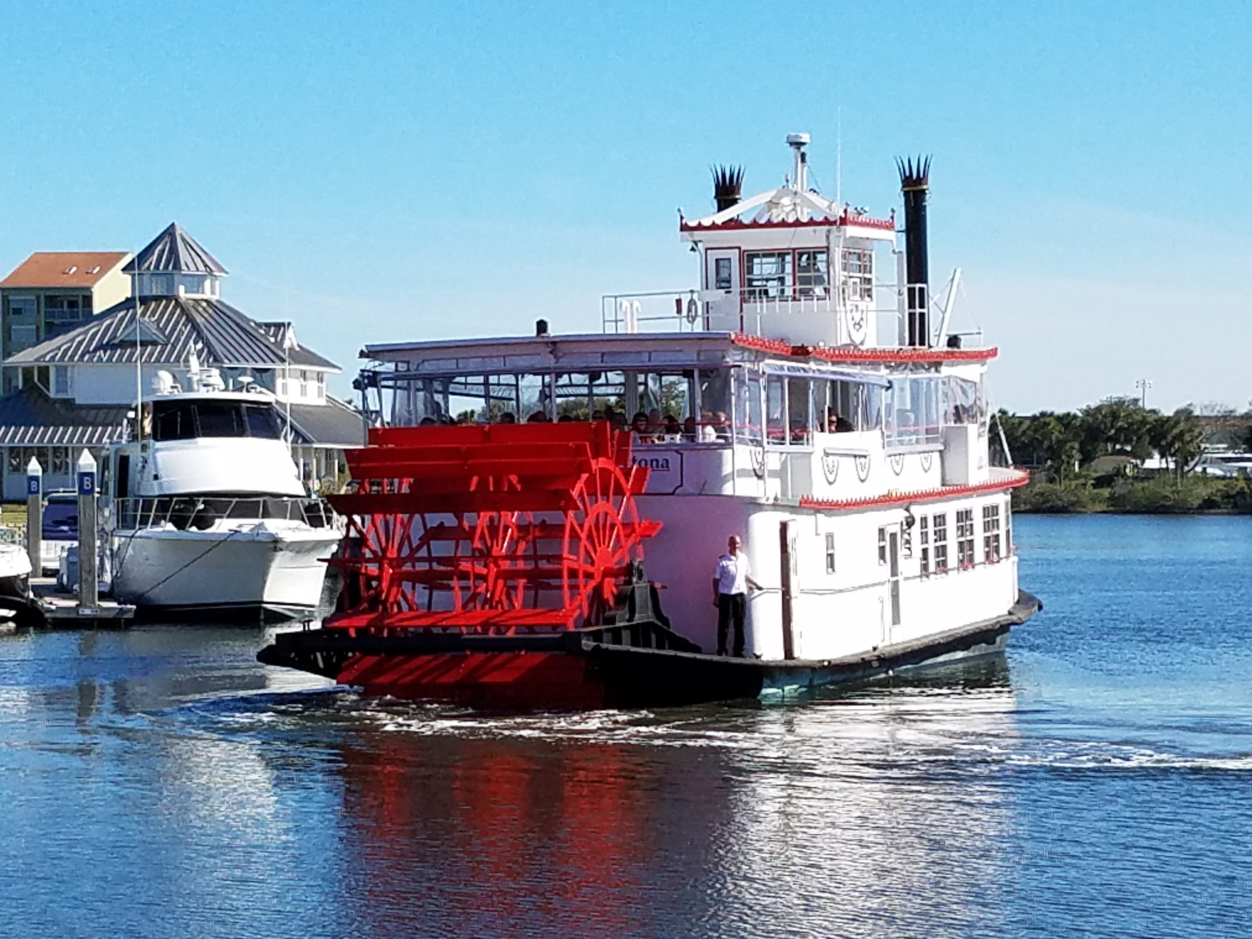Dinner & Boat Tour Experience