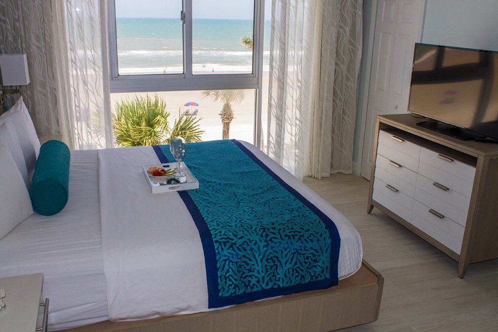 Grand Seas Resort Bedroom